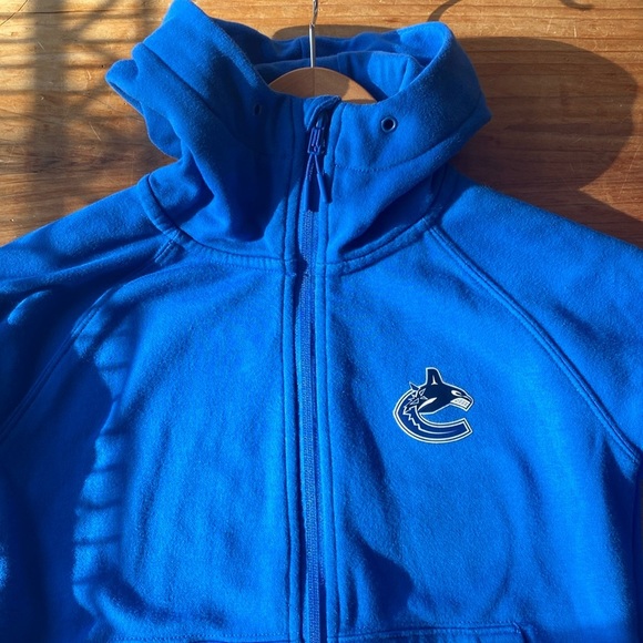 Canucks Hoody by Levelwear - Picture 8 of 13